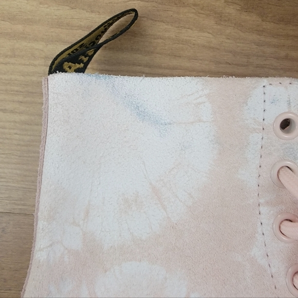 Dr. Martens Tie-Dye Print in Shades of Pastel Pink and White - Picture 15 of 16